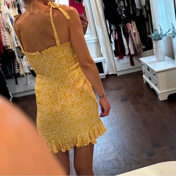 Bardot - Yellow Dress with adorable Tie Straps and all over Ruffle Trim - Picture 5 of 9
